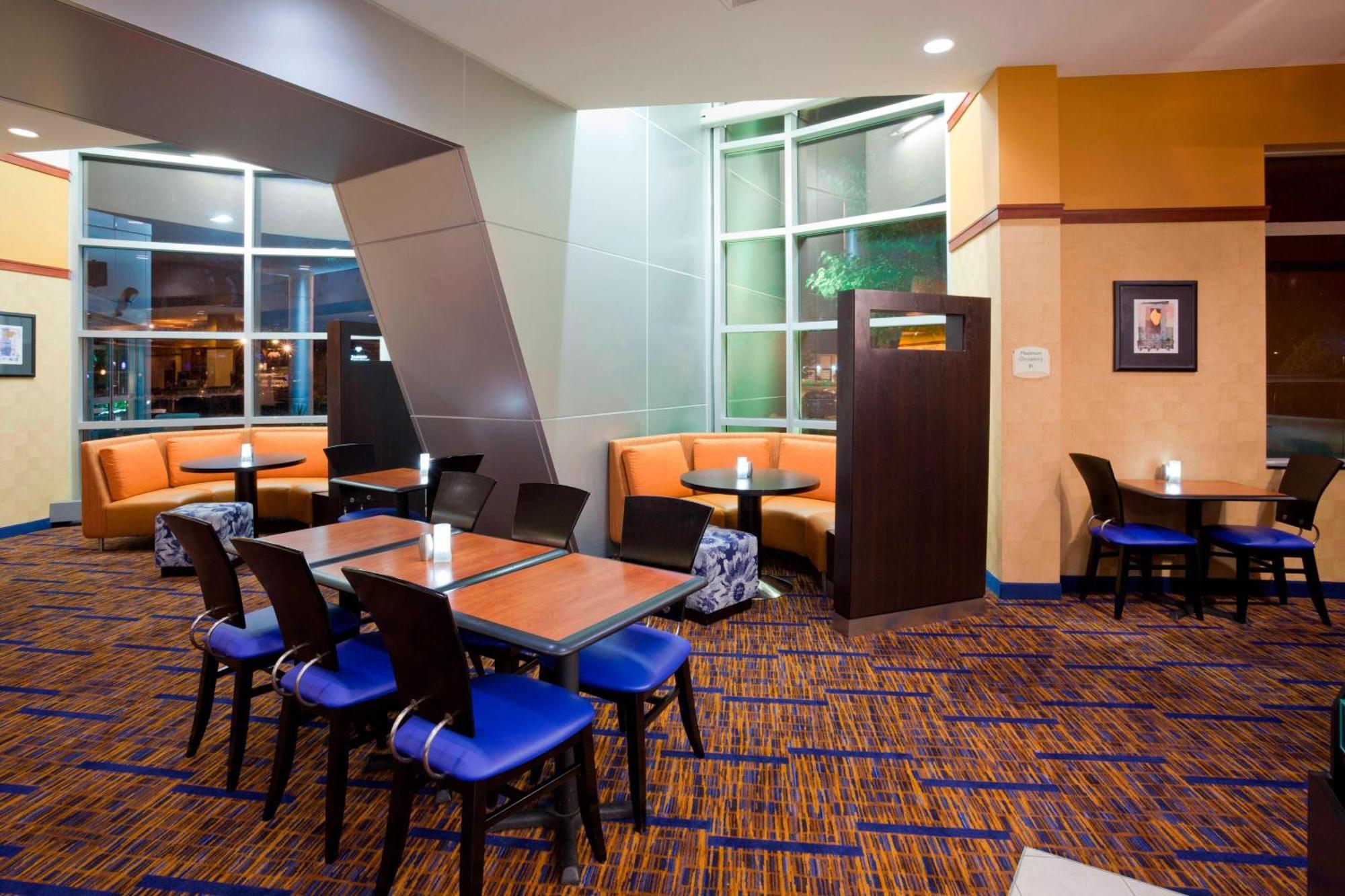 Courtyard Minneapolis Maple Grove Arbor Lakes מראה חיצוני תמונה